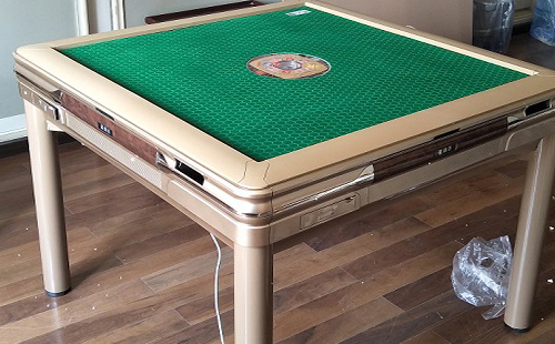 棋牌室温泉温泉麻将机实拍展示